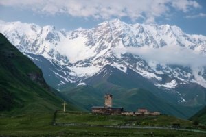 Georgiens Berge: Kazbegi, Svaneti & Ski in Gudauri – Wo der Kaukasus atemberaubt — GTP Blog